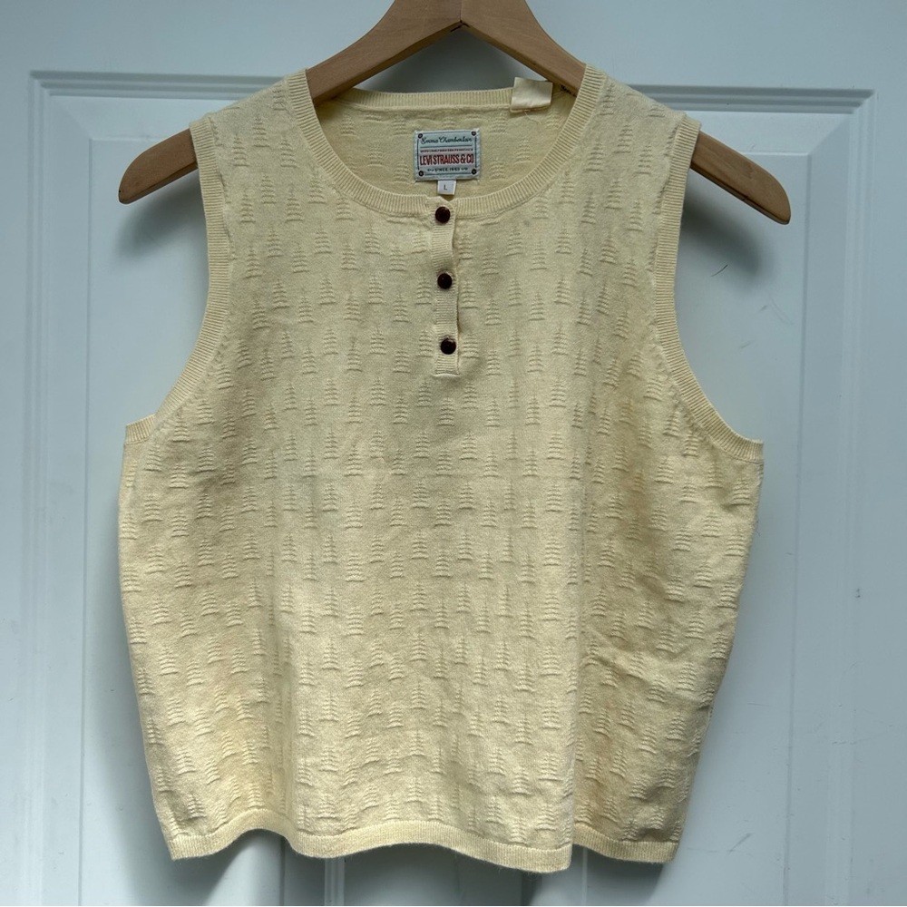 Levi’s Emma Chamberlain’s top - Picture 2 of 5